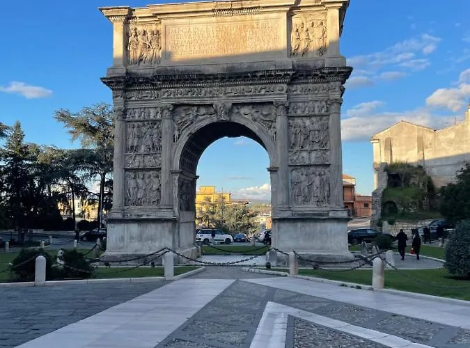 לינה וארוחת בוקר Casarco 4*